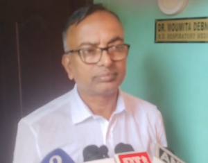 सीबीआई को आड़े हाथों लिए आरजी कर कांड की पीड़िता के पिता।